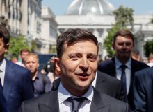 New Ukrainian President Zelensky calls early parliamentary polls